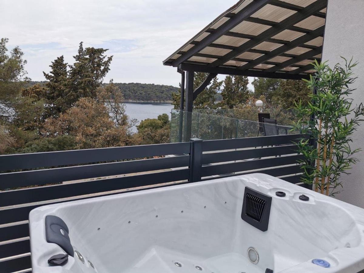 Villa Poljana Mali Losinj Ngoại thất bức ảnh