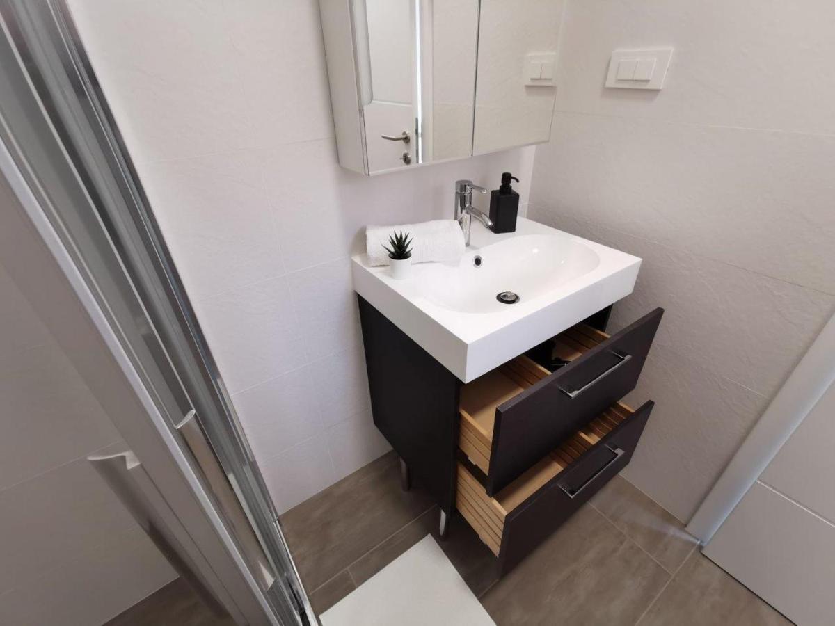 Villa Poljana Mali Losinj Ngoại thất bức ảnh